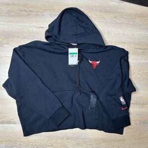Women's Chicago Bulls Nike Black Essential Pullover Cropped Hoodie